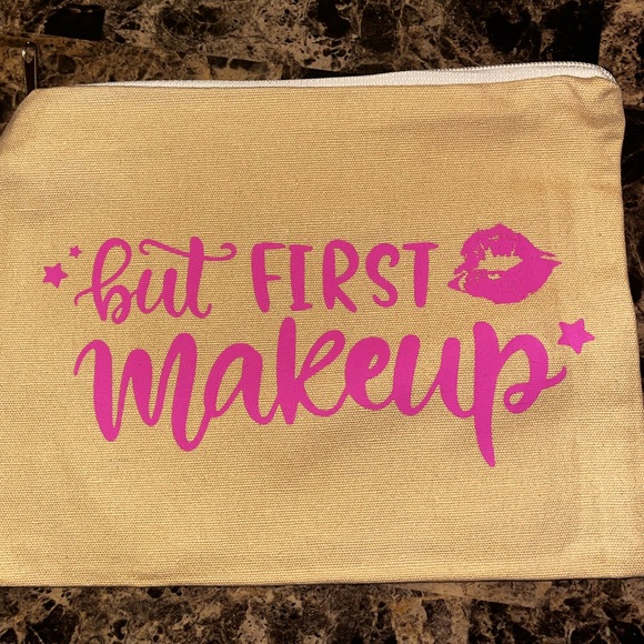 NWOT Women’s Makeup Accessory Yellow CosmeticBag With FunSaying-But First Makeup - Picture 2 of 13